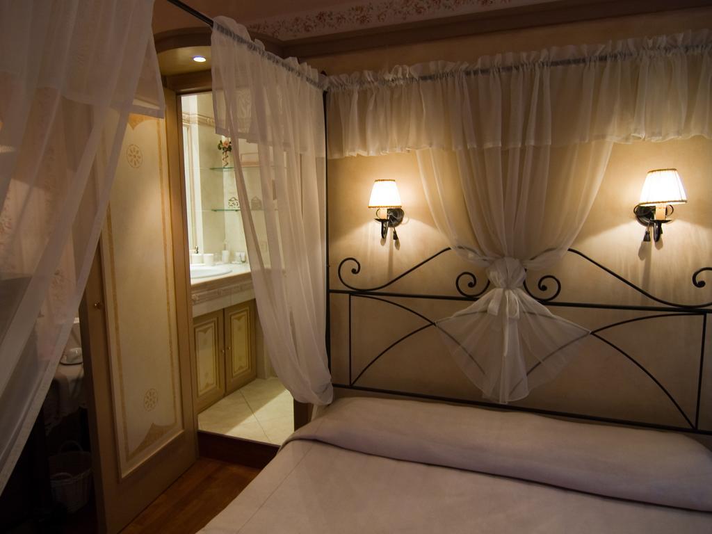 B&B 레 스위트 로마 객실 사진